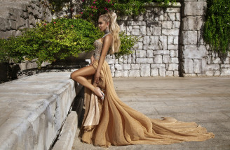 Zlaté svadobné šaty pre nevesty, ktoré milujú luxus: Buď trendy aj ty!