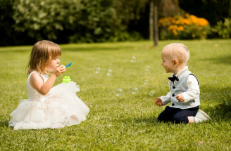 Darčeky pre deti na svadbe: Čím prekvapiť najmenších hostí?