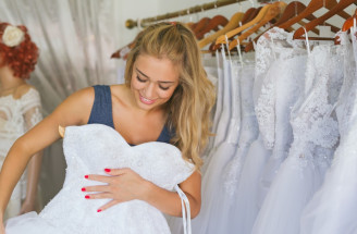 Kde kúpiť lacné svadobné šaty: Existujú výpredaje šiat?