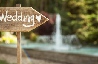 Svadobná sála a jej rezervovanie pred zásnubami: Oplatí sa riskovať?