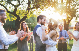 Letná svadba: Na čo treba myslieť, aby bola nezabudnuteľná?