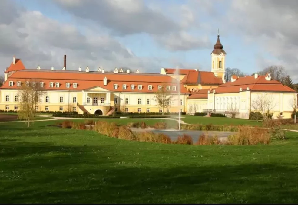 Château Béla