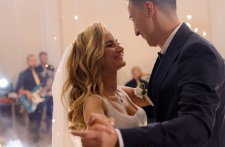 Živá hudba a DJ na svadbe: Ako ich skombinovať, aby sa tancovalo až do rána