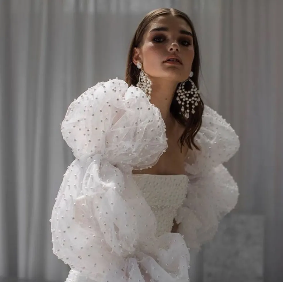 svadobné šaty s perlami