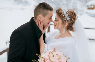 Svadba nie je len letná záležitosť. Toto sú najväčšie prednosti zimnej svadby, ktoré ťa presvedčia