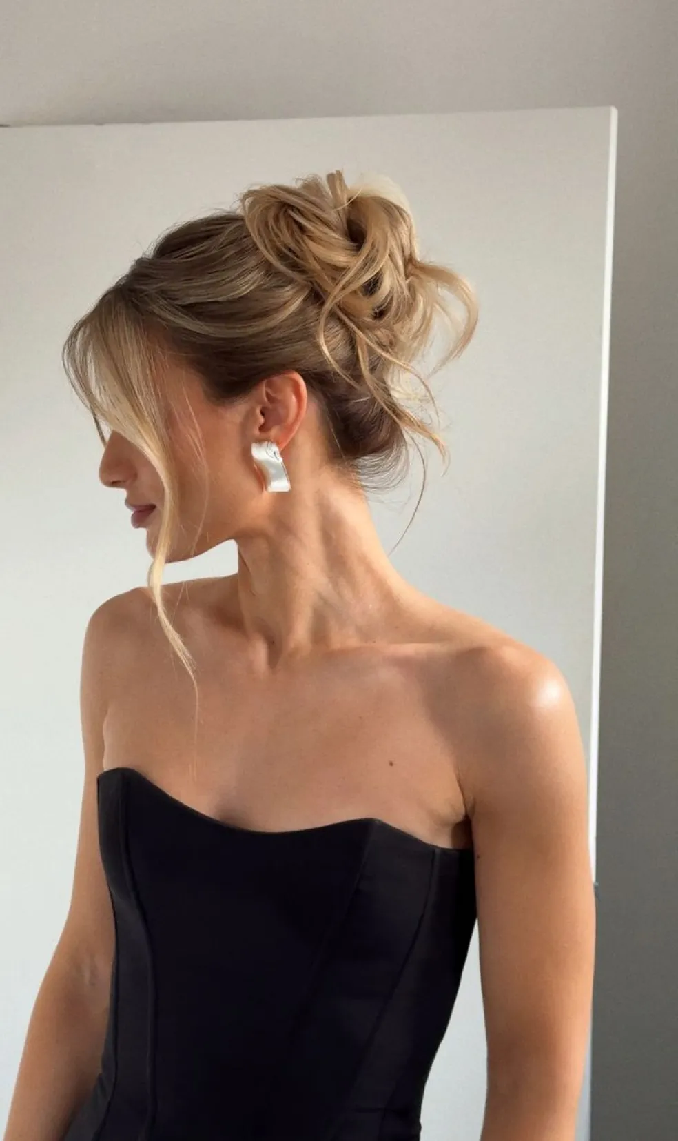 moderný svadobný účes