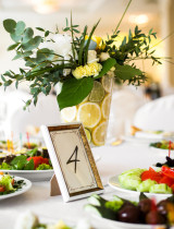 Vegánske svadobné menu bez obáv: Ako nasýtiť hostí a zachovať atmosféru?