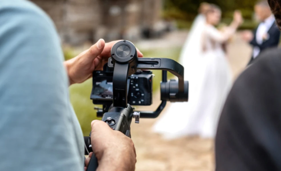 ako vybrať svadobného kameramana