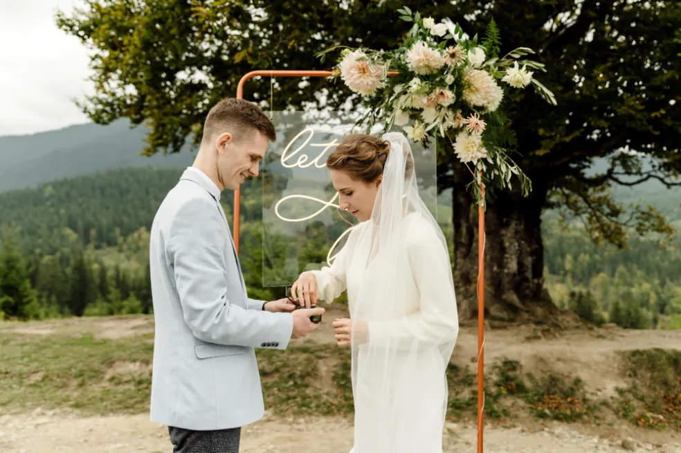 koľko stojí svadobný oblúk