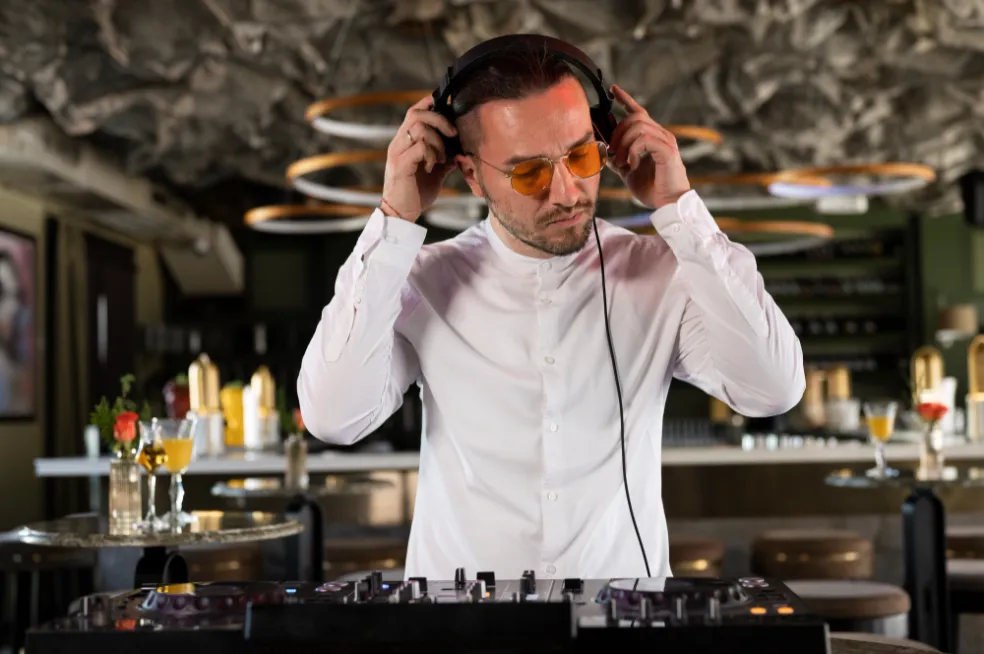koľko stojí DJ na svadbu