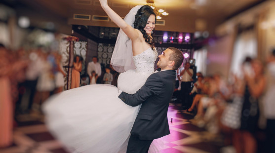 Redový tanec na svadbe? Všetko, čo o ňom potrebujete vedieť!