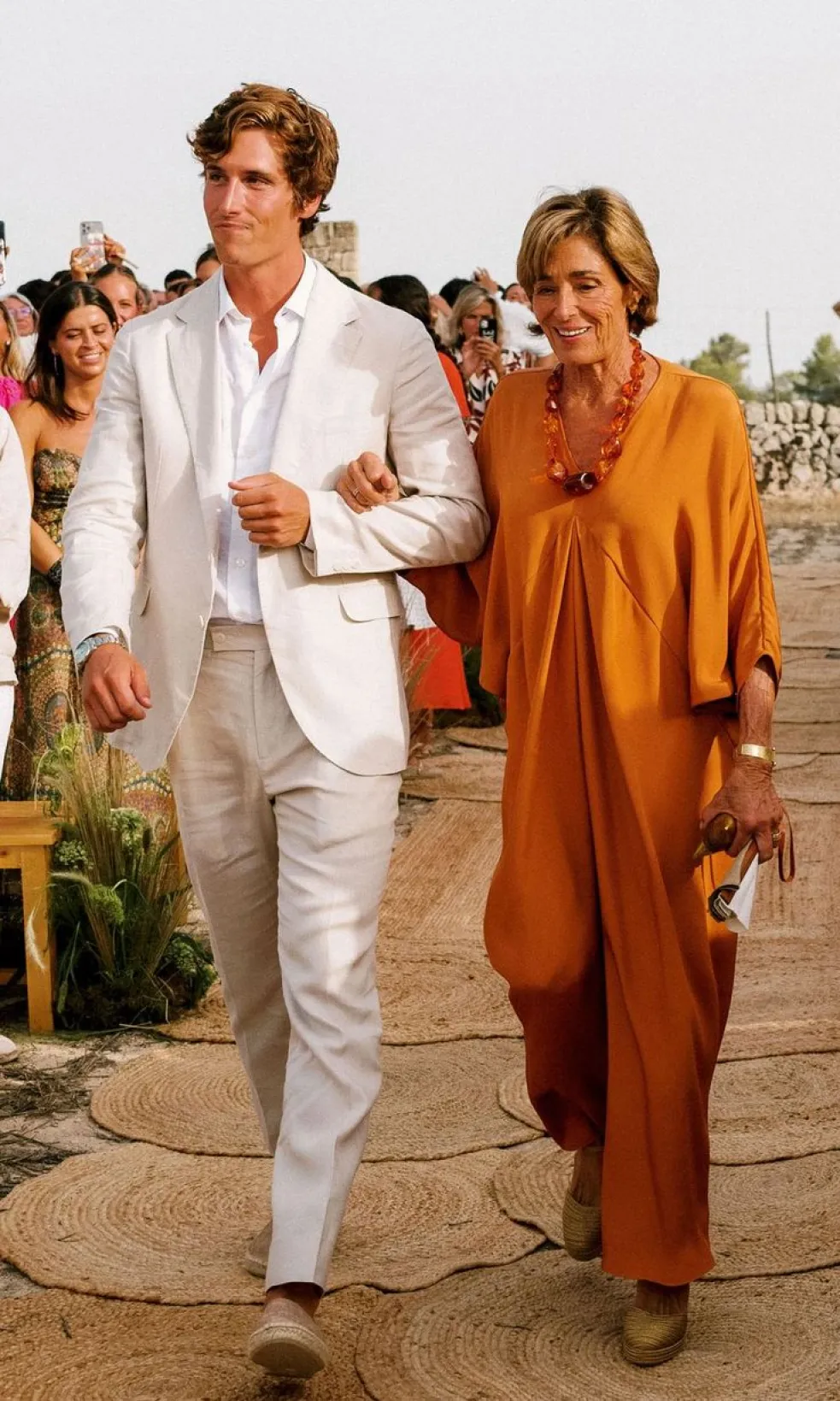 čo si obliecť na svadbu svojich detí