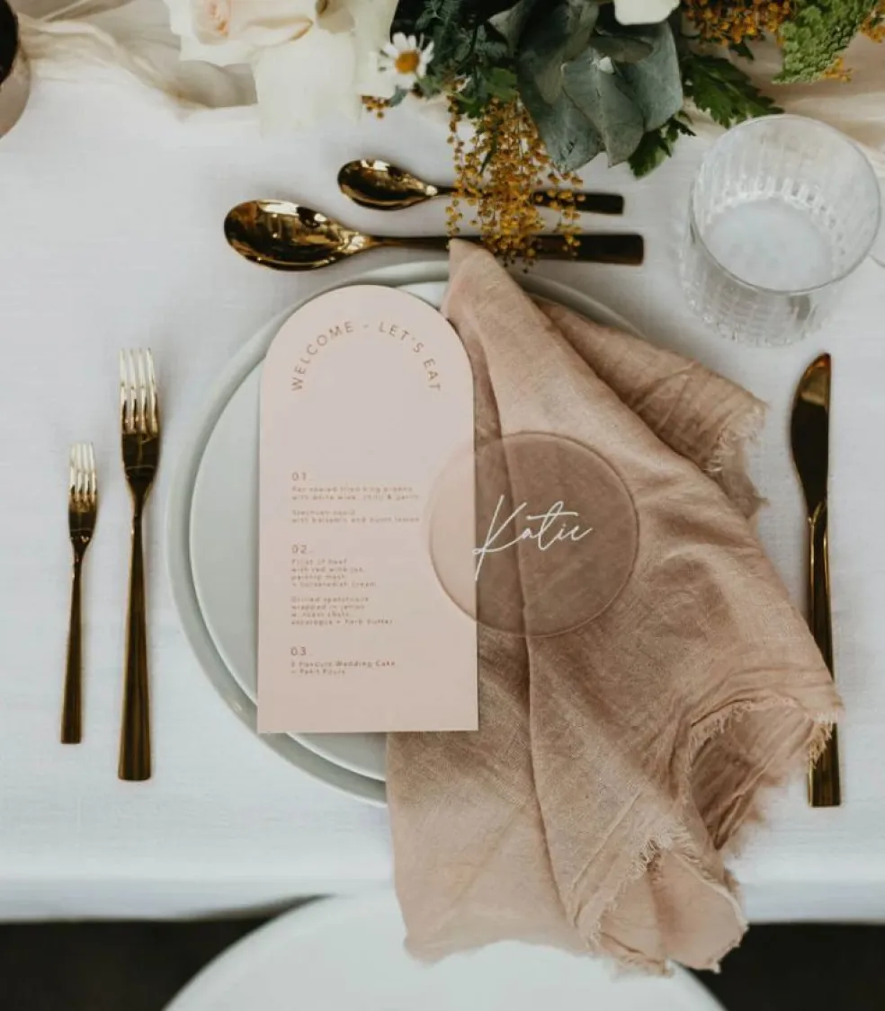 moderné viazanie servítky