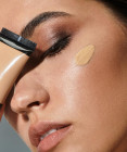 Ako reaplikovať SPF cez make-up? 5 spôsobov, ako obnoviť ochranu bez zničenia líčenia