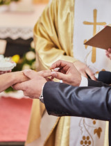 Ako prebieha svadba v kostole: Podmienky, dokumenty a špecifiká podľa vierovyznania