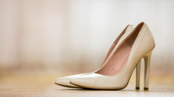 Svadobné lodičky bez utrpenia - ako skombinovať eleganciu, pohodlie a správnu výšku podpätku?